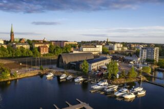 Suomen Puuvenekeskus sijaitsee Kotkassa