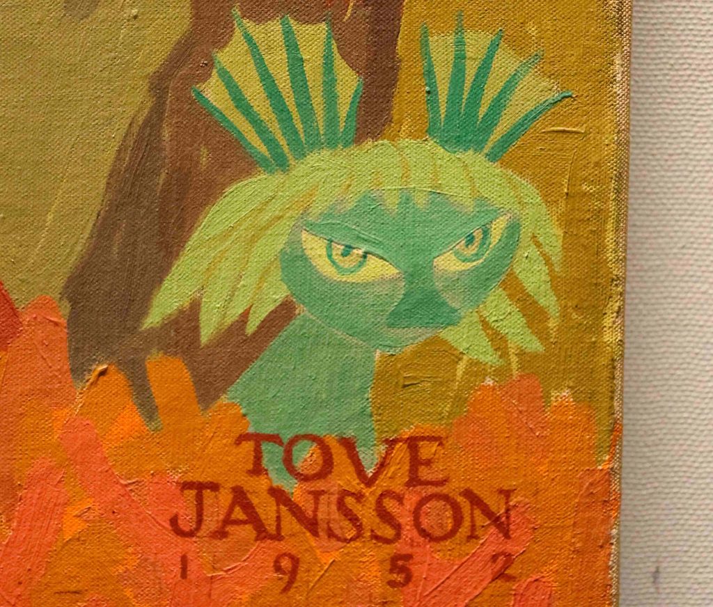 Tove Jansson maalama maailman ensimmäinen Pikku-Myy Haminan Raatihuoneella.